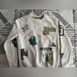 Crewneck sweatshirt